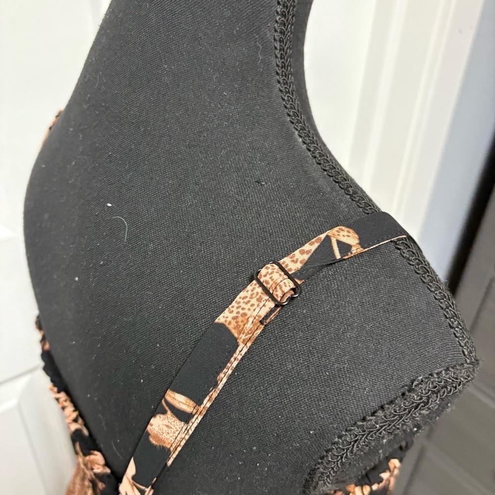 Torrid Top - Picture 5 of 8